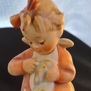 Hummel #133 “Mother’s Helper" TMK 3